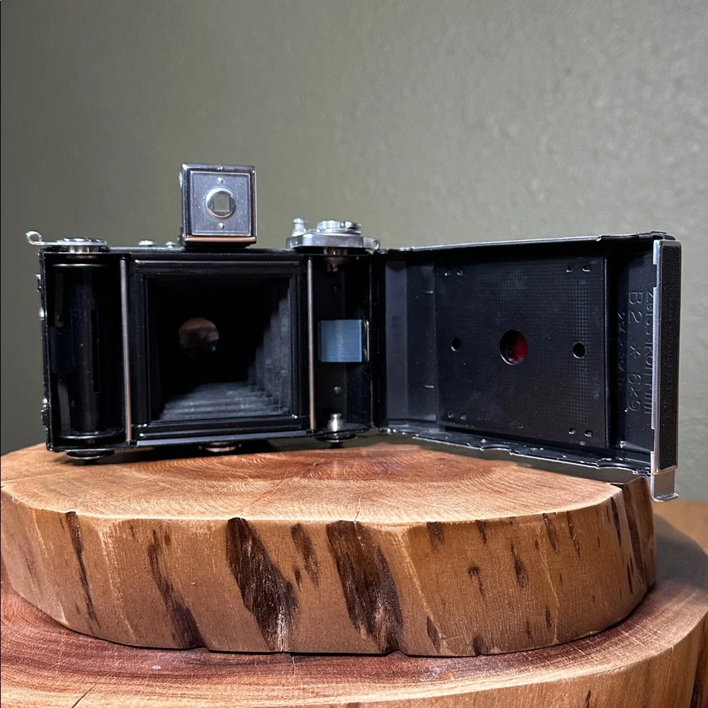 Zeiss Ikon Ikonta 521/16 Folding Camera